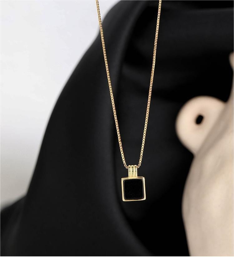 Dainty S925 Sterling Silver Enamel Square Pendant Box Chain Necklace