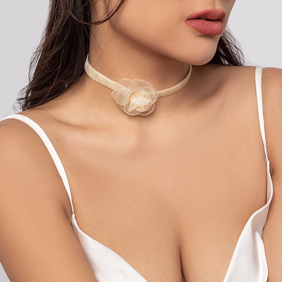 Elegant Grenadine Flower Velvet Collar Choker Necklace